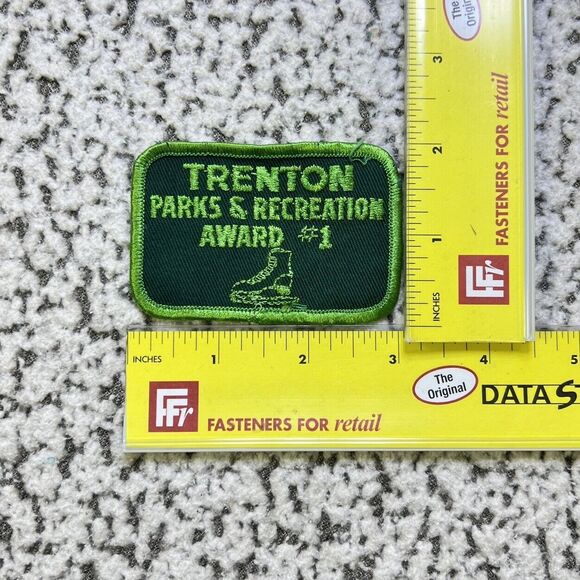 VTG New Jersey TRENTON PARKS & RECREATION Ice Figure Skating 9 Patch Lot Skate - Picture 10 of 11